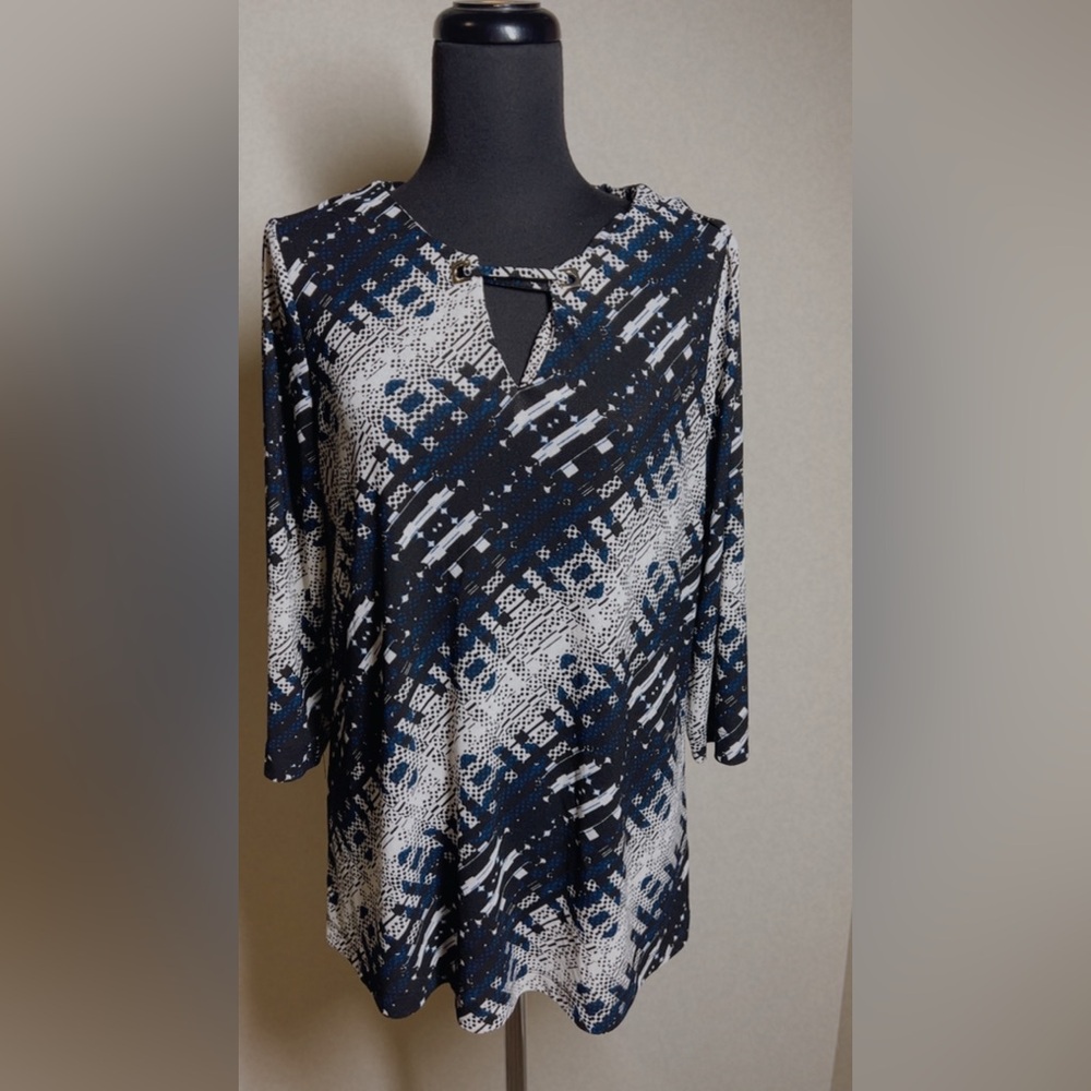 Dana Buchman Black and Blue Patterned Blouse
